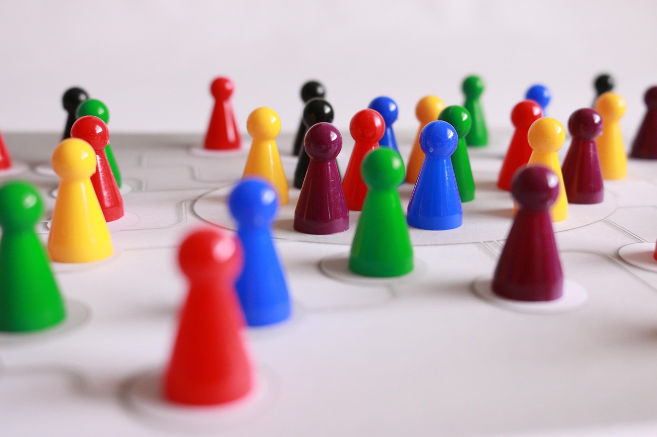 无极荣耀如何通过活动营销吸引更多客户？